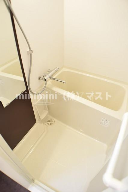 レジュールアッシュ難波ＭＩＮＡＭＩ　Ⅱの浴室