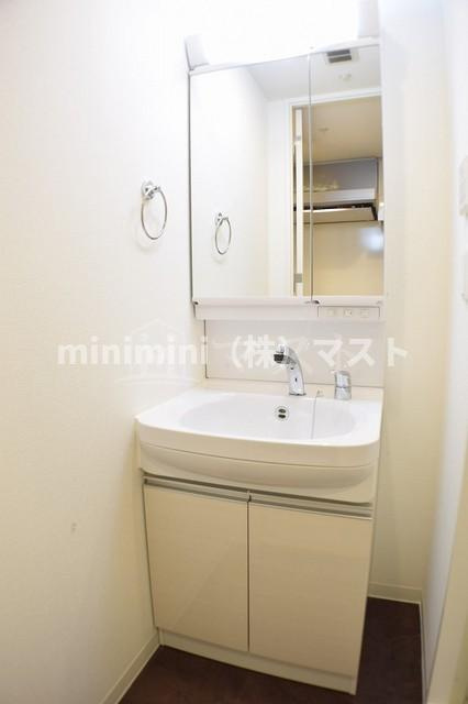 レジュールアッシュ難波ＭＩＮＡＭＩ　Ⅱの洗面所
