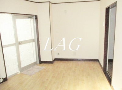 【居間・リビング】 | サニーマンション | 洋室のお部屋です。