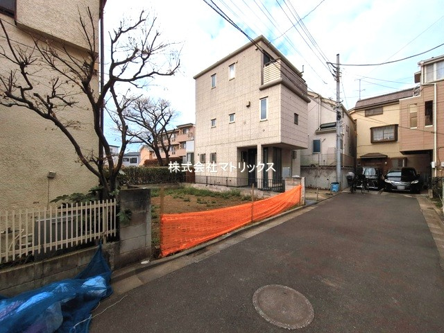 板橋区赤塚2丁目　南側公園　見晴らしの良い限定1棟の前面道路含む現地写真