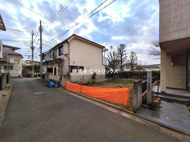 板橋区赤塚2丁目　南側公園　見晴らしの良い限定1棟の前面道路含む現地写真