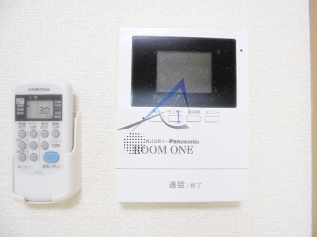 ヴェラハイツ川崎のセキュリティ|モニター付きインターホンです。