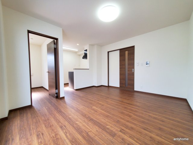 Amour Ville 江坂　仲介手数料無料の居間・リビング