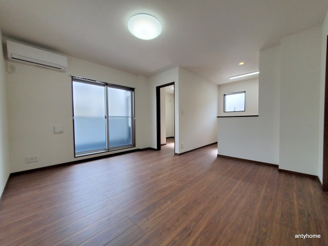 Amour Ville 江坂　仲介手数料無料の居間・リビング