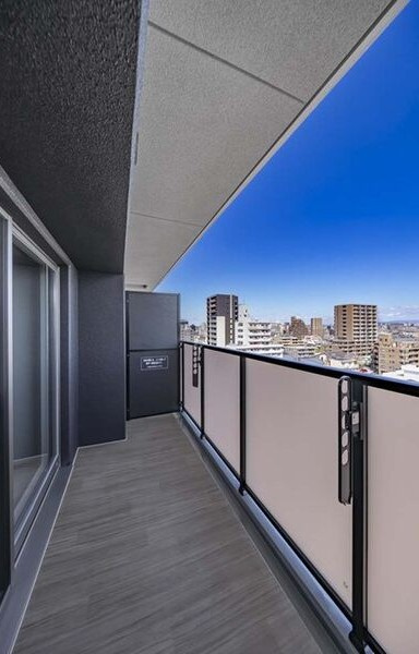プレサンスレイズ桜山ＷＥＳＴのバルコニー