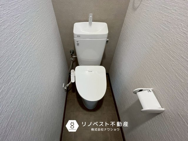 東大阪市稲田本町2丁目のトイレ|温水洗浄機能付きトイレ。
2階にございます◎