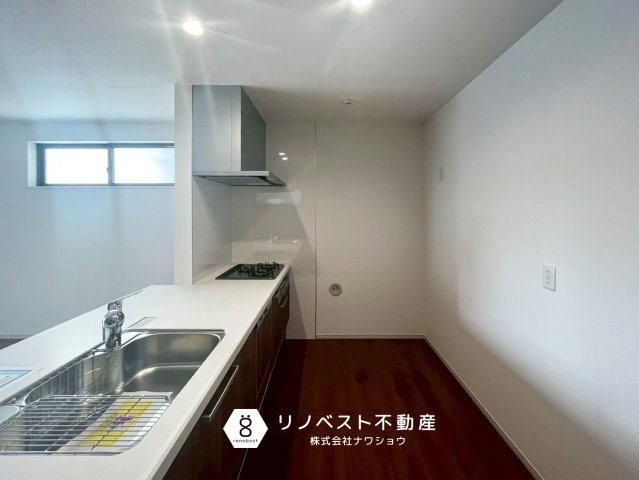 東大阪市新池島町3丁目1期の浴室|1坪サイズの広い浴室。
浴室暖房乾燥機完備で洗濯物や、寒い日の入浴も安心♪