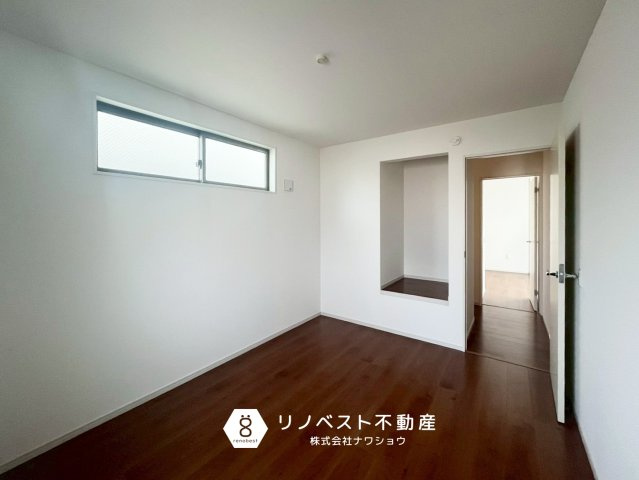 東大阪市新池島町3丁目1期の洋室|約6.5帖の洋室。
扉無しのウォークインクローゼット完備◎空間を最大限にご活用いただけます◎