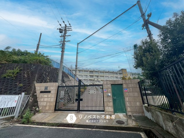 マンハイムグラン石切の周辺|孔舎衙中学校：徒歩約20分