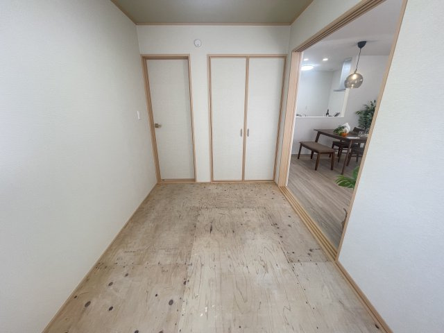 糸満市兼城（全2棟）A号棟の和室|A号棟　和室5帖＋収納付き♪