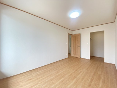 【洋室】 | 糸満市兼城（全2棟）A号棟 | ※同仕様写真です