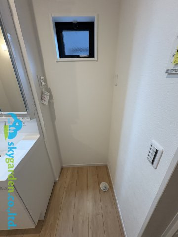 藤沢市鵠沼藤が谷３期　新築戸建　全１棟のランドリースペース