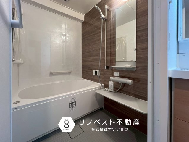 イトーピア新石切の浴室|清潔感のある浴室。
自動お湯はり機能完備。