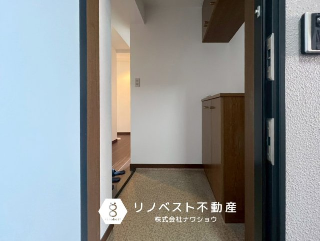 イトーピア新石切の玄関|シューズボックスがあるので玄関周りの整理もしやすいです♪