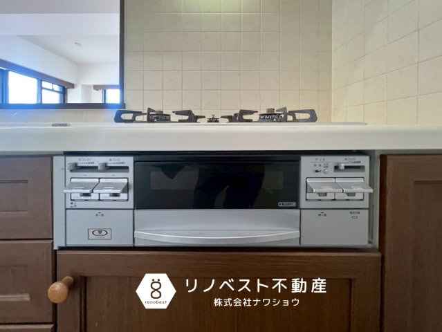 イトーピア新石切の設備|グリル付きのキッチン。
料理のレパートリーも増えますね◎
