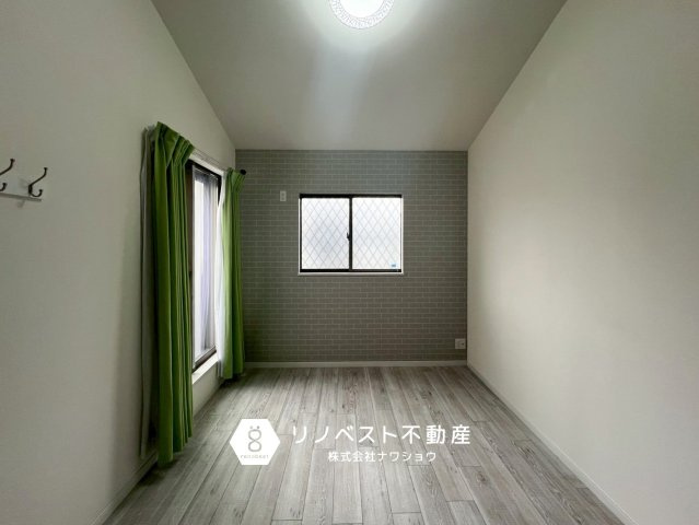 東大阪市大蓮北３丁目の洋室|2面採光で明るく、子供部屋などにおすすめです♪