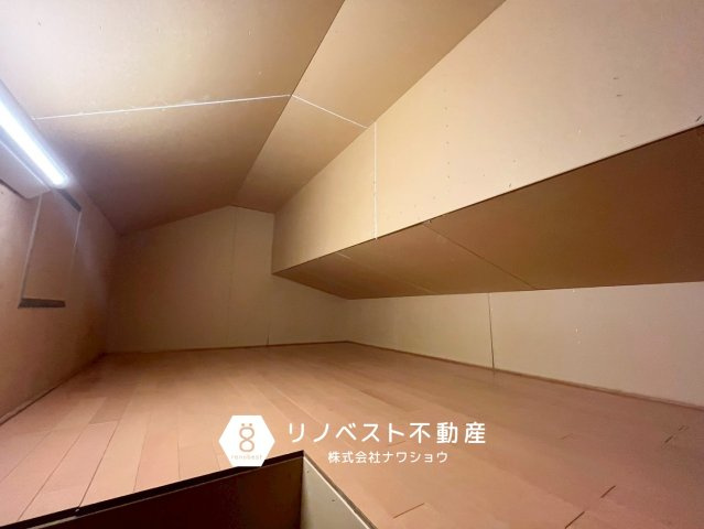 東大阪市岩田町6丁目の収納|屋根裏収納付き！