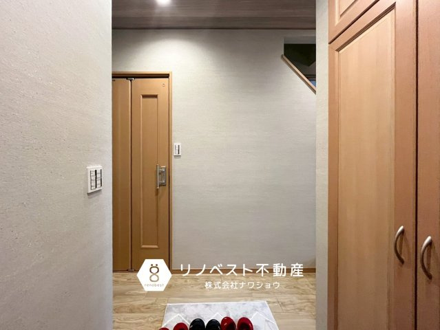 東大阪市岩田町6丁目の玄関|【リノベスト不動産】テナント（事業用）物件のご紹介も可能です。事務所移転・新規開業等お気軽にご相談ください♪
