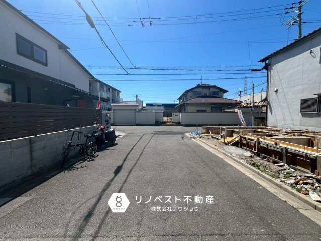 東大阪市鷹殿町の前面道路含む現地写真|【リノベスト不動産】土日祝も営業中！HPより来店予約も可能です◎
