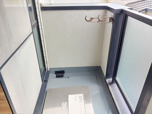 ヴィクトワールのバルコニー|外からの目が気にならないバルコニーで洗濯物が干せます