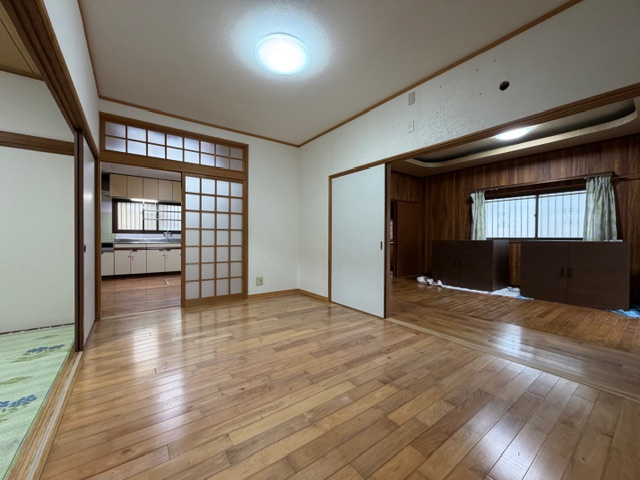 都城市都原町の中古一戸建の洋室