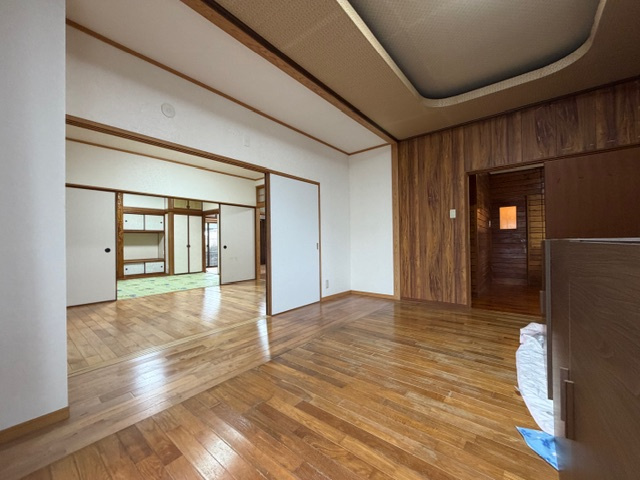 都城市都原町の中古一戸建の洋室