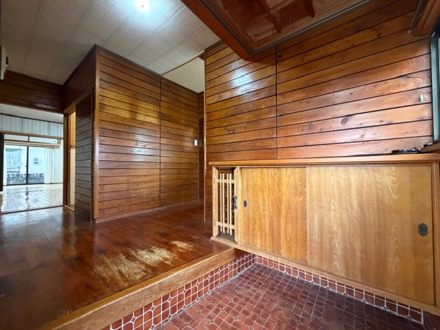 都城市都原町の中古一戸建の玄関