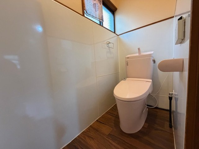 都城市都原町の中古一戸建のトイレ