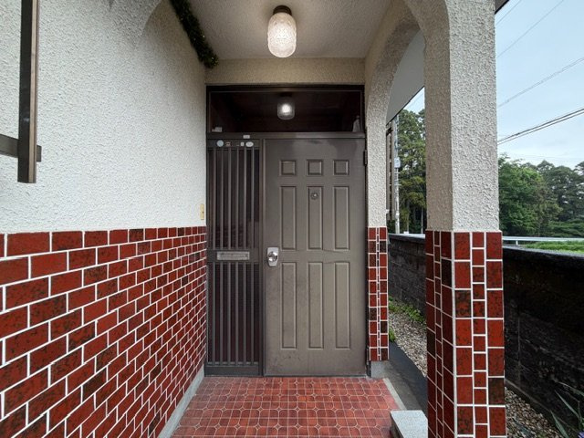 都城市都原町の中古一戸建の玄関