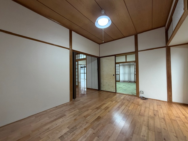 都城市都原町の中古一戸建の洋室
