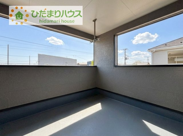 【バルコニー】 | かすみがうら市下稲吉第15　新築戸建　2号棟 | 広々としたバルコニー。お洗濯物もぜーんぶ干せちゃいます！！