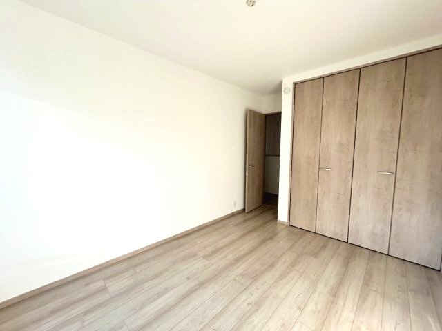 三木市緑が丘町中1丁目　B号棟の洋室