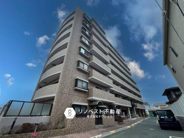 ライオンズマンション瓢箪山の外観|2025年9月リノベーション完成！
マンション南側に公園がございます♪