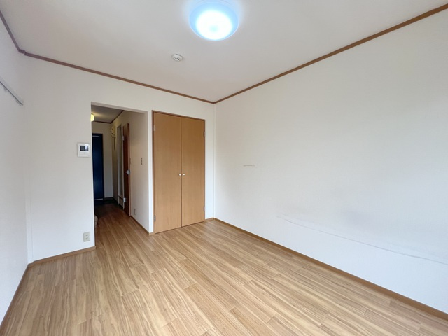 ハイメック上馬の寝室|★明るいフローリングの角部屋です★