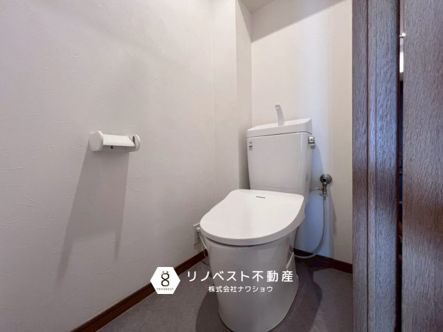 ディオフェルティ石切のトイレ|清潔感溢れる綺麗なトイレです！収納付き◎