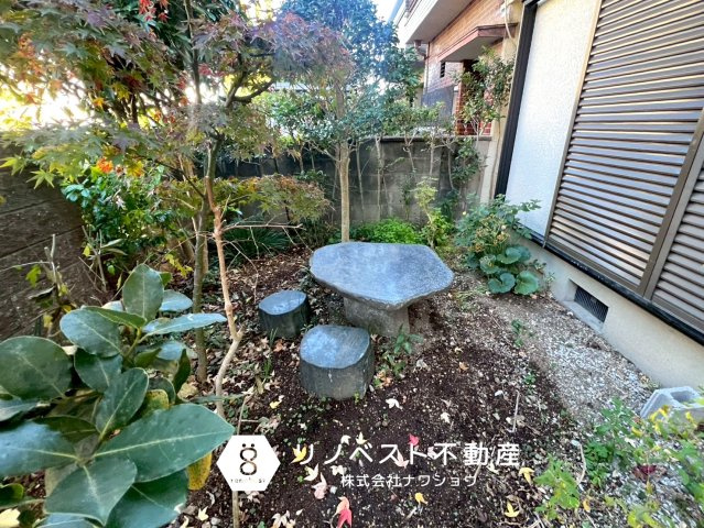 東大阪市西石切町１丁目の庭|季節の植物を育てることもできます◎