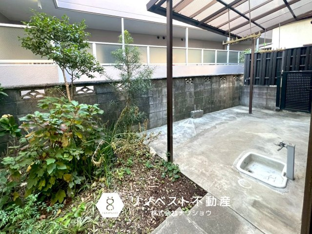 東大阪市西石切町１丁目のその他|洗い場付きなので、土汚れなどをここで洗い流せます◎