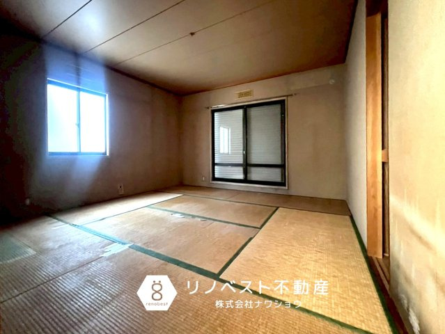 東大阪市西石切町１丁目の和室|2階和室。
バルコニーに面した2面採光です◎