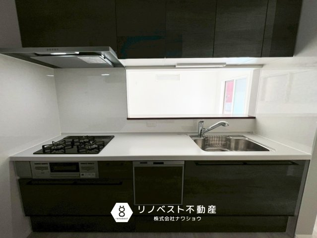 東大阪市南上小阪B号地のキッチン|食洗機付きのシステムキッチン！
仕事で忙しいご夫婦の家事の手間が省けます◎