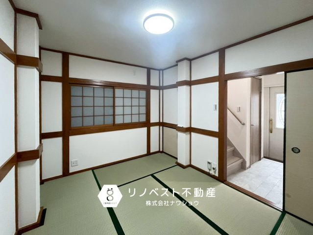 東大阪市源氏ケ丘の和室|1階和室は客間としておすすめ♪
急な来客時もリビングを通さず対応できるから便利です◎