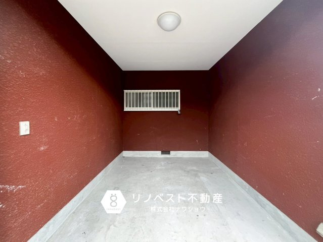 東大阪市源氏ケ丘の駐車場|【リノベスト不動産】女性スタッフ・男性スタッフ共に活躍中！
