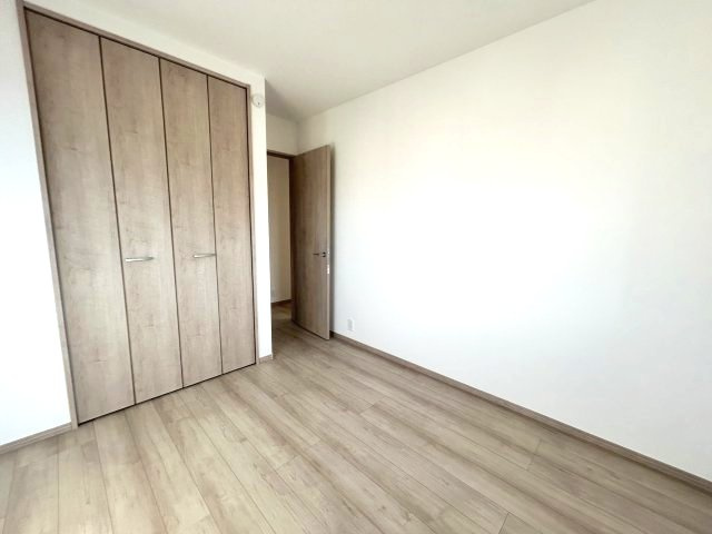 三木市緑が丘町中1丁目　A号棟の洋室