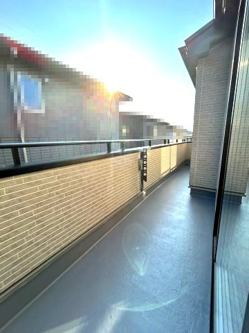三木市緑が丘町中1丁目　A号棟のバルコニー