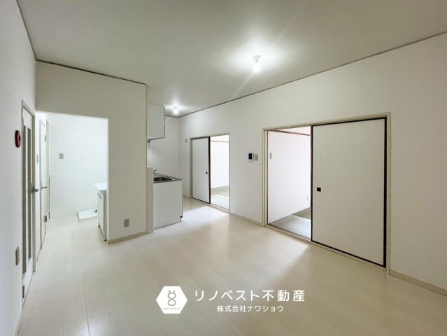 PSライフの居間・リビング|LDKから洗面や浴室への動線があり便利な間取りです◎
リフォーム済みで綺麗な内装です♪