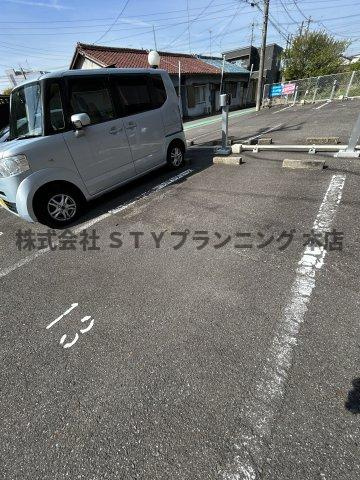 仲介手数料０円！加島ハイツの駐車場