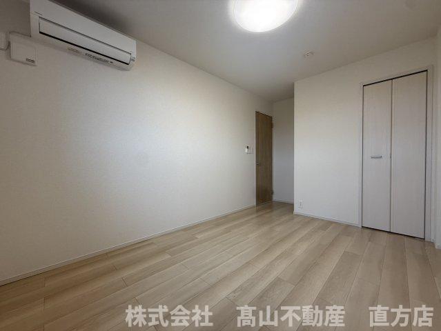 直方市大字感田のアパートの洋室