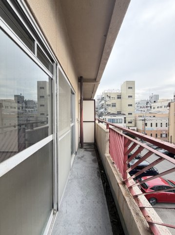 マンションエイタツのバルコニー