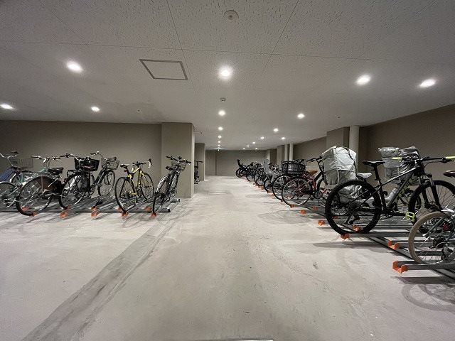 オープンレジデンシア広尾ザ・ハウスＳｏｕｔｈ　Ｃｏｕｒｔの駐車場|■モニタ付オートロック■宅配ＢＯＸ