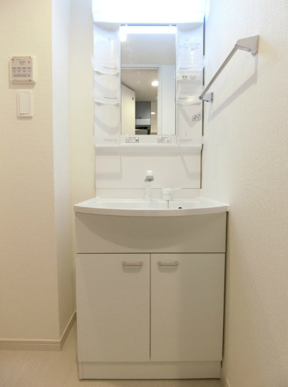 リブリ・プレジール千川の独立洗面台