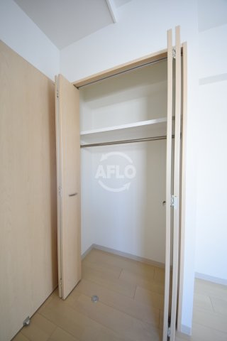 アーバンフラッツ心斎橋の収納|La Douceur心斎橋（ラドゥセール心斎橋）　クローゼット